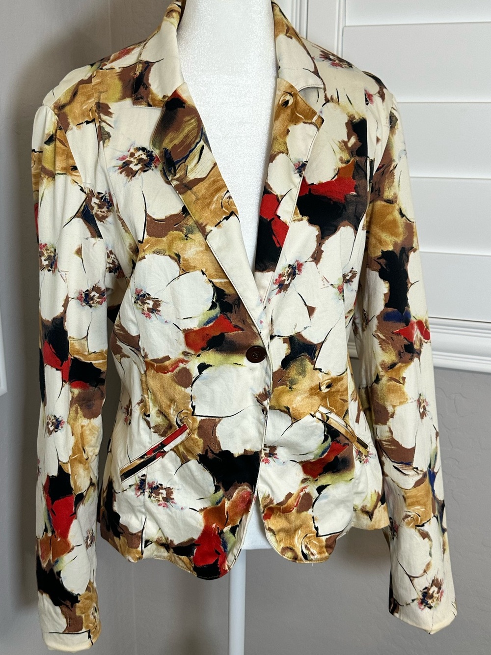 Bundle 3/$33 Women's Cream Floral Painterly Blazer Jacket